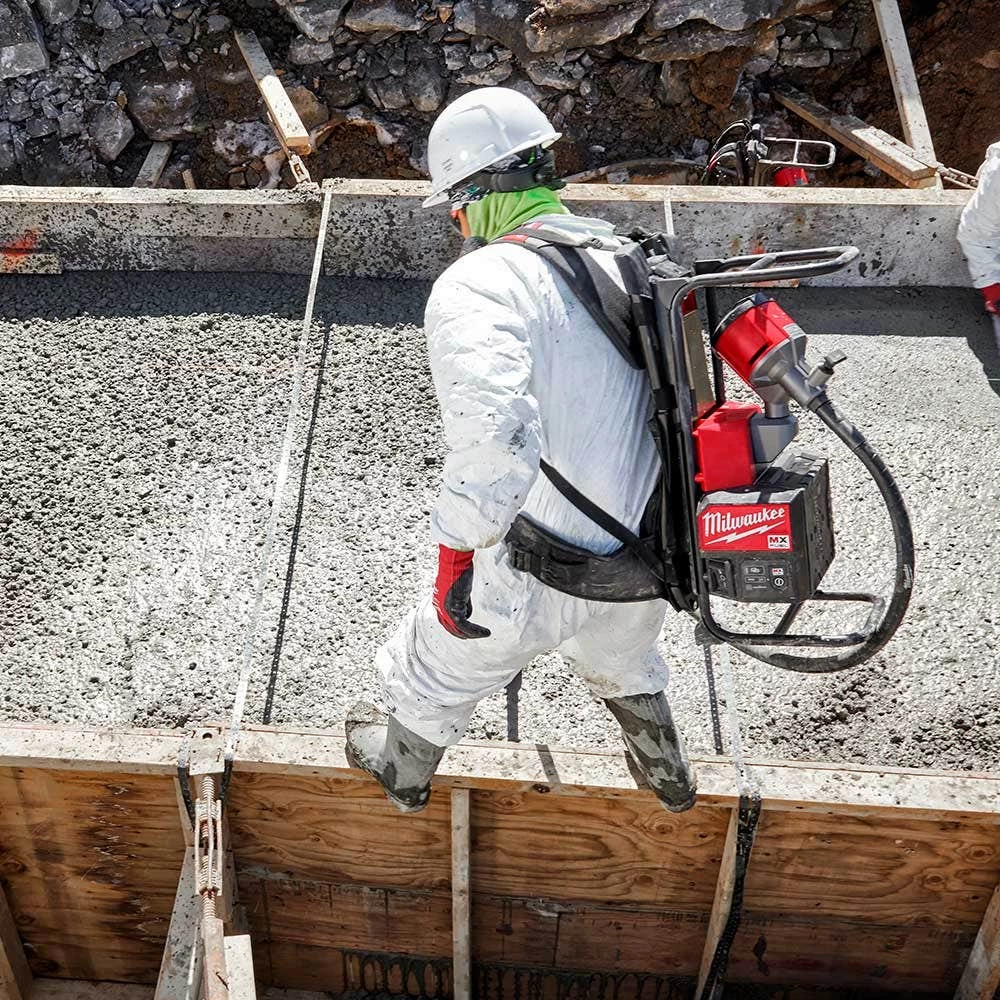 MILWAUKEE MX FUEL™ Backpack Concrete Vibrator Skin MXFCVBP-0 - Image 16