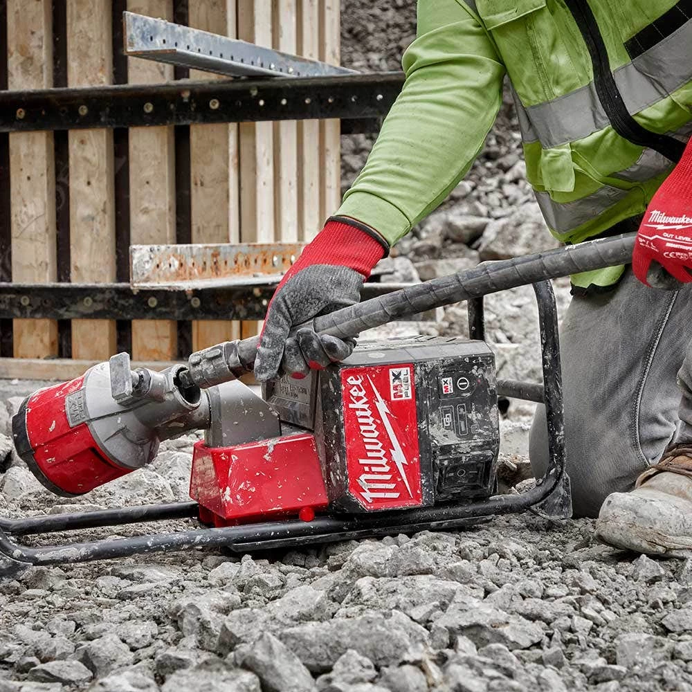 MILWAUKEE MX FUEL™ Backpack Concrete Vibrator Skin MXFCVBP-0 - Image 31