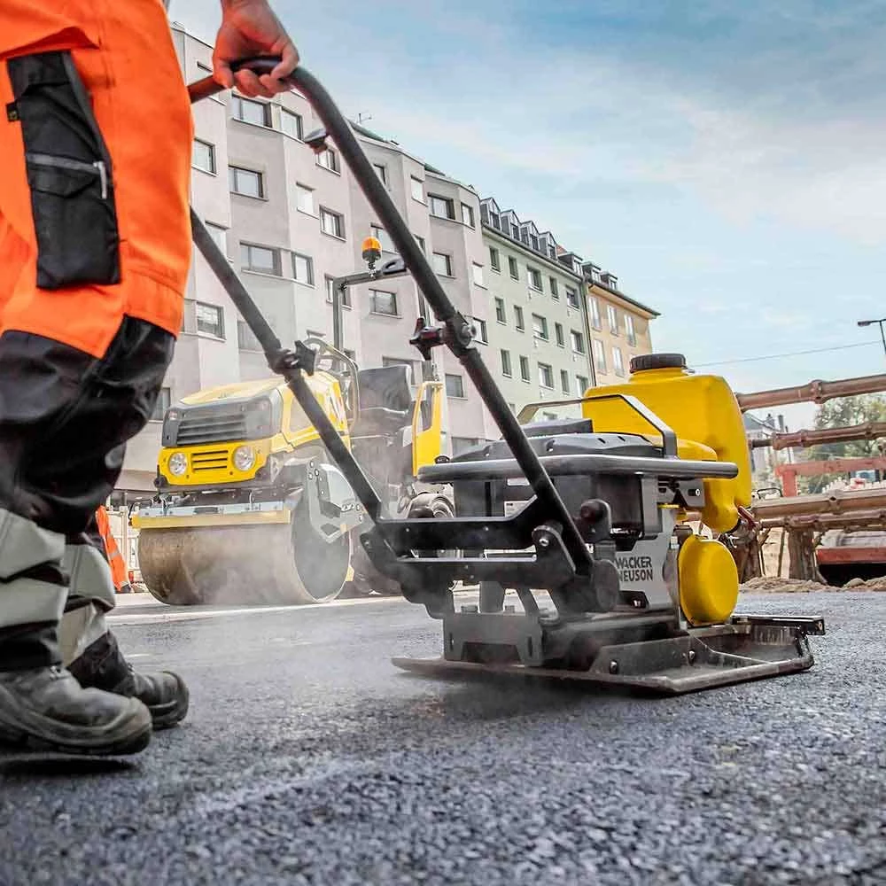 WACKER NEUSON AP1850we Battery Powered Vibration Plate 5100038311 - Image 3