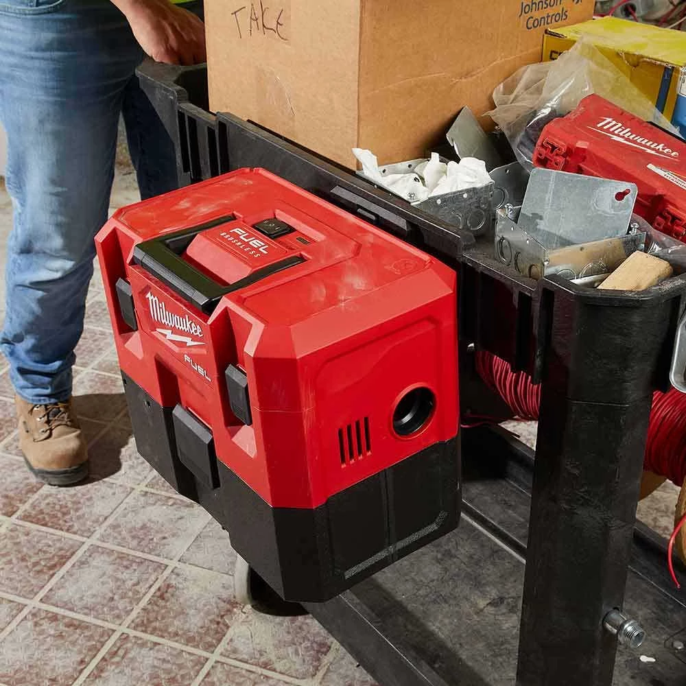 MILWAUKEE 12V FUEL™ Wet/Dry Vacuum L Class M12FWDVL-0 - Image 13